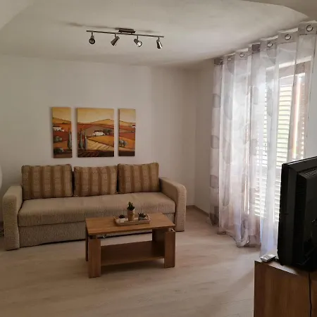 Mira Apartmán Pula
