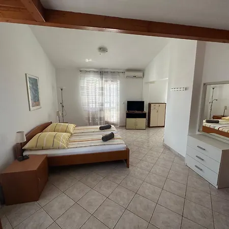 Mira Apartmán Pula